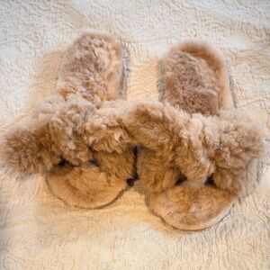 Emu Australia Fluffy Tan Slippers sz9